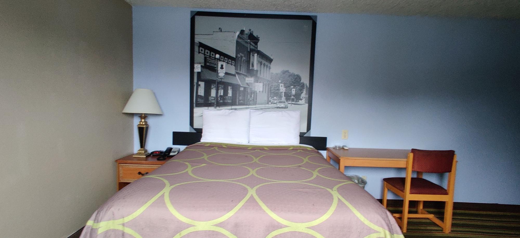 Super 8 By Wyndham Champaign Motel Bagian luar foto