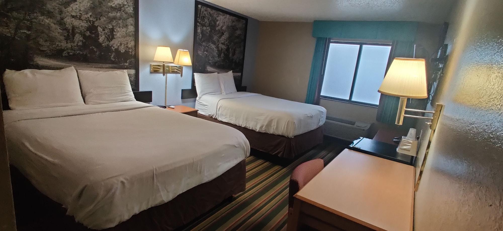 Super 8 By Wyndham Champaign Motel Bagian luar foto