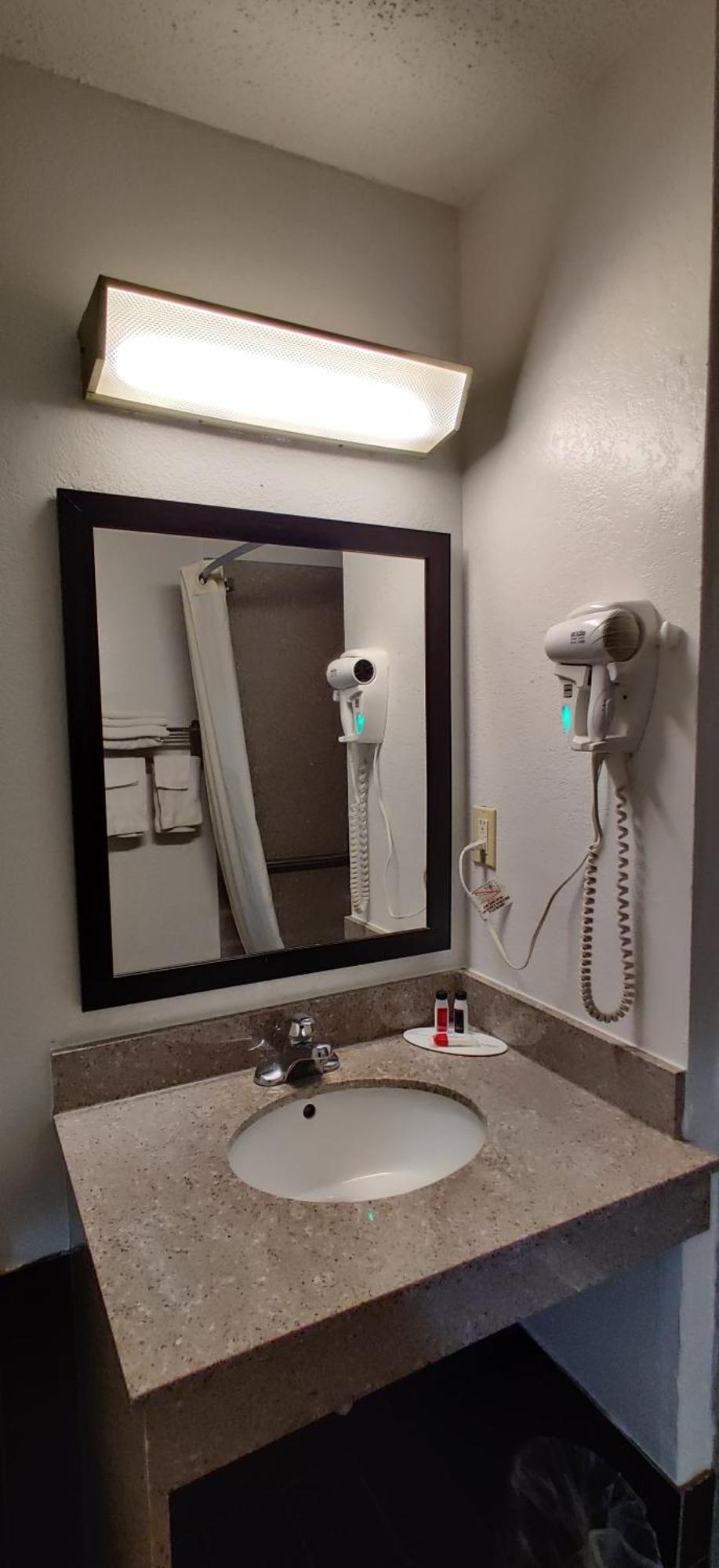 Super 8 By Wyndham Champaign Motel Ruang foto