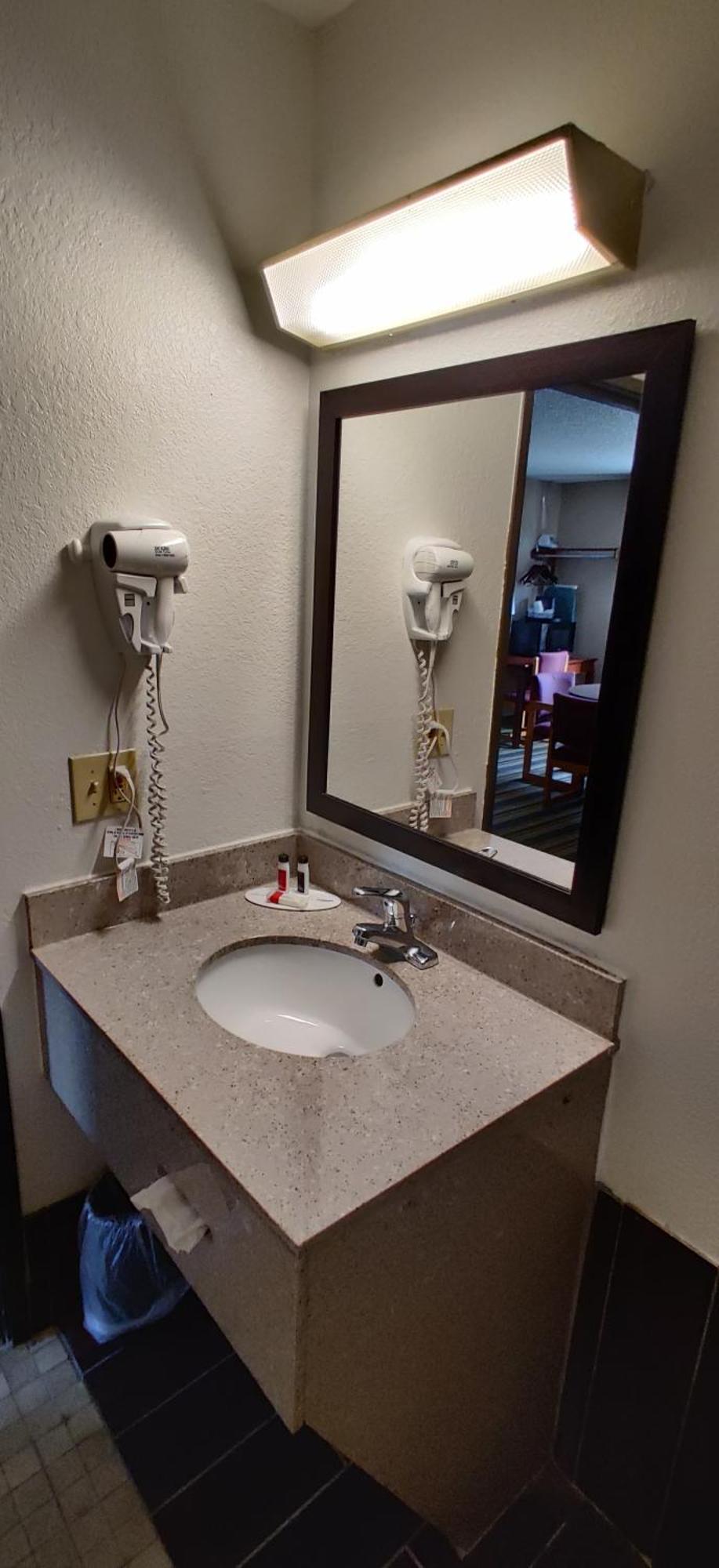 Super 8 By Wyndham Champaign Motel Ruang foto